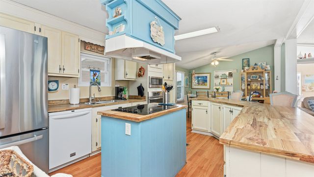 426 Sand Dollar Ct., Myrtle Beach, SC 29575