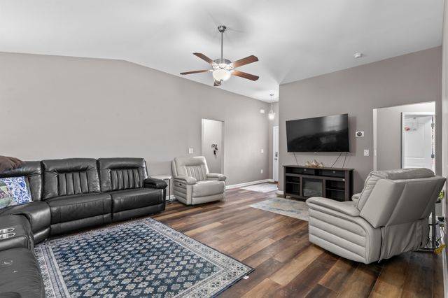 1909 Ronald Phillips Ave., Conway, SC 29527