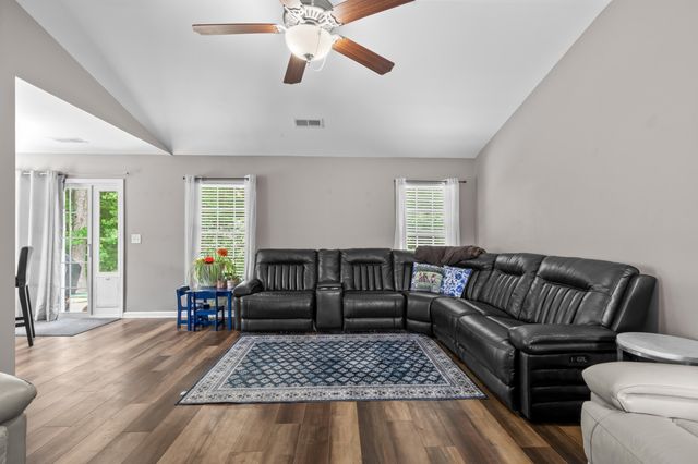 1909 Ronald Phillips Ave., Conway, SC 29527