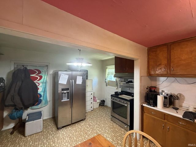 5700 N Fares Avenue, Evansville, IN 47711