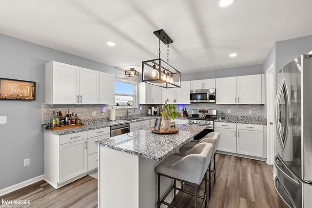 51336 Times Square Drive, Shelby Twp, MI 48315