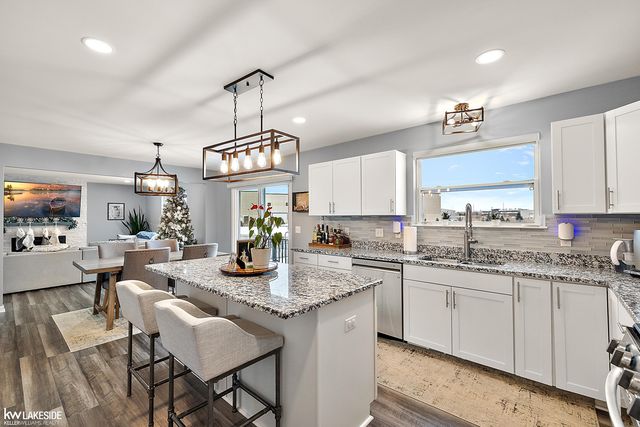 51336 Times Square Drive, Shelby Twp, MI 48315