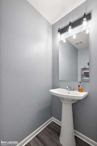 51336 Times Square Drive, Shelby Twp, MI 48315