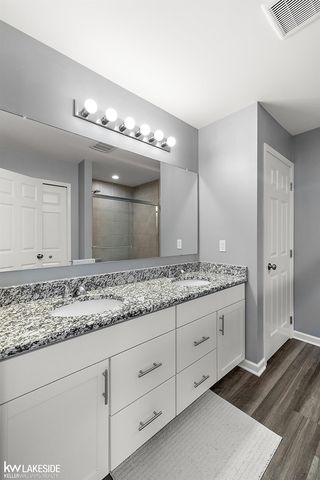 51336 Times Square Drive, Shelby Twp, MI 48315