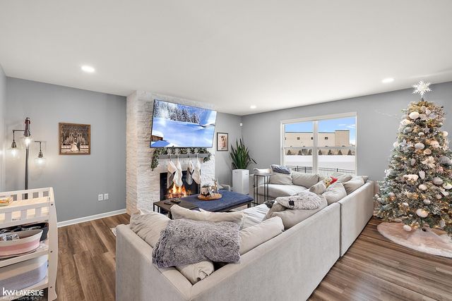 51336 Times Square Drive, Shelby Twp, MI 48315