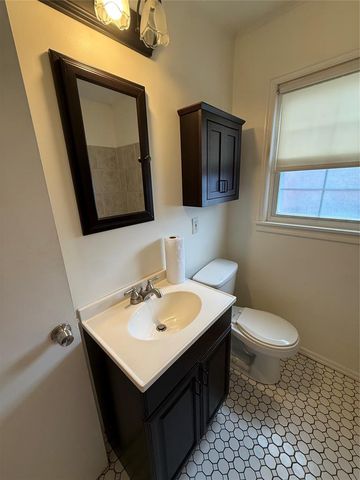 1713 N Warren Avenue, Oklahoma City, OK 73107