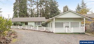 390 Salem Heights Av S, Salem, OR 97302