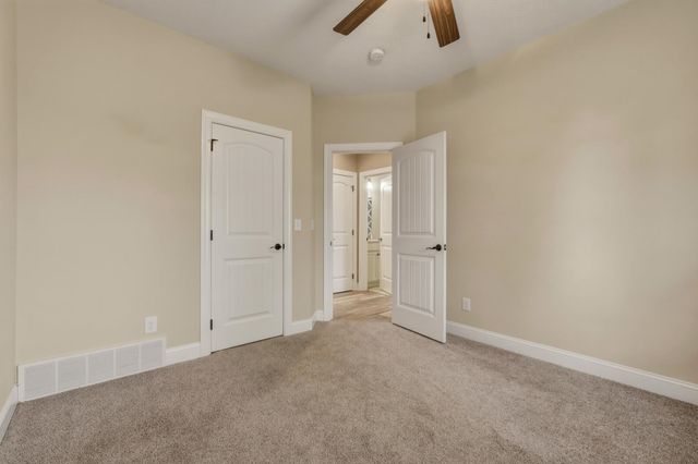 455 Aviators Point, Eleanor, WV 25070
