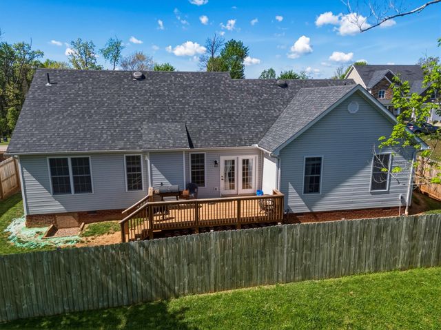 455 Aviators Point, Eleanor, WV 25070