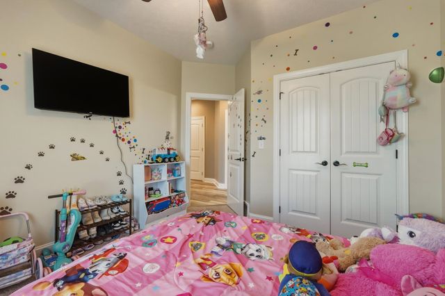 455 Aviators Point, Eleanor, WV 25070
