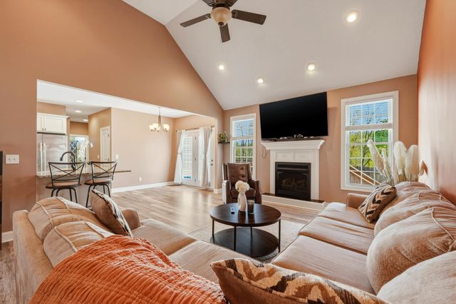 455 Aviators Point, Eleanor, WV 25070