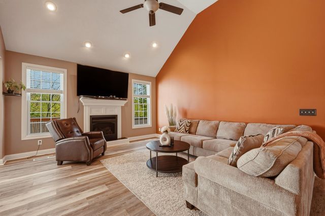 455 Aviators Point, Eleanor, WV 25070