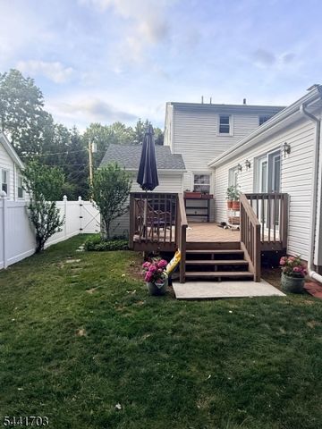 11 MONROE AVENUE, Roseland Boro, NJ 07068