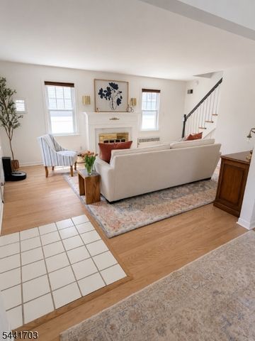 11 MONROE AVENUE, Roseland Boro, NJ 07068