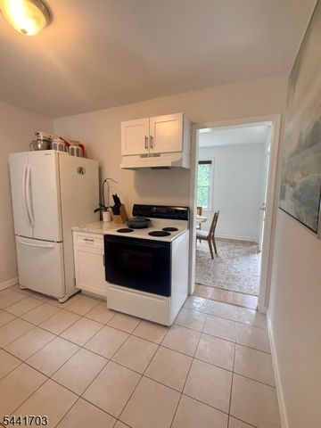 11 MONROE AVENUE, Roseland Boro, NJ 07068