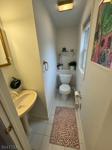 11 MONROE AVENUE, Roseland Boro, NJ 07068