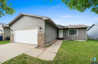 1405 E 71st St N, Sioux Falls, SD 57104