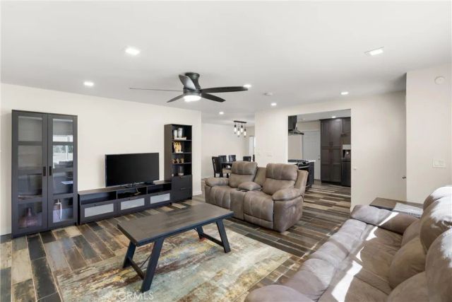 13651 Olympic, Costa Mesa, CA 92626