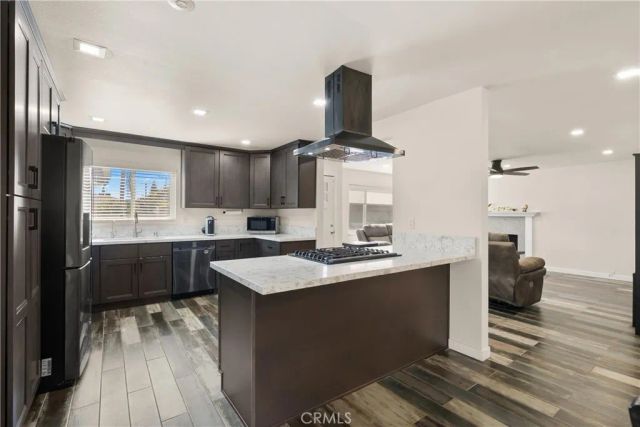13651 Olympic, Costa Mesa, CA 92626