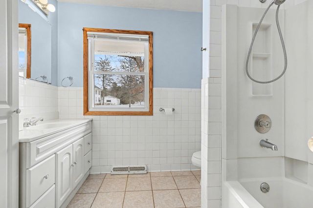 17155 10 Mile Road, Emmett Twp, MI 49014