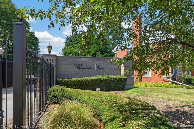 1111 N Old Woodward Avenue 17, Birmingham, MI 48009