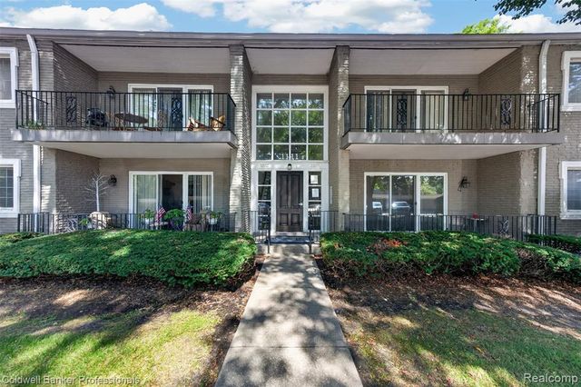 1111 N Old Woodward Avenue 17, Birmingham, MI 48009