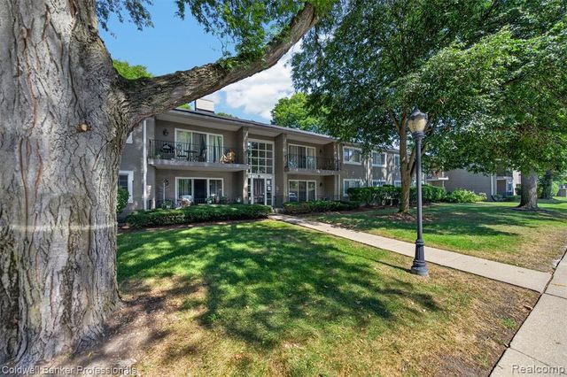 1111 N Old Woodward Avenue 17, Birmingham, MI 48009