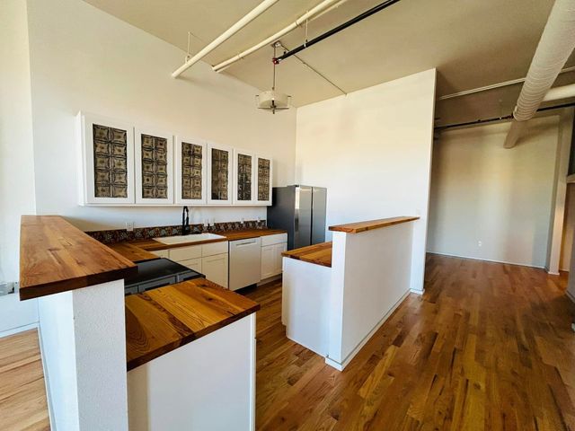 201 Chambers Street 202, Cleburne, TX 76031