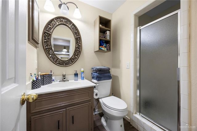 105 E Hawk Avenue, Mcallen, TX 78504