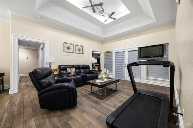 105 E Hawk Avenue, Mcallen, TX 78504