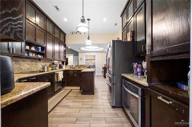 105 E Hawk Avenue, Mcallen, TX 78504