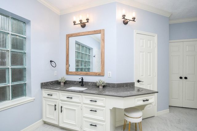 2107 Pecan Trail Drive, Richmond, TX 77406