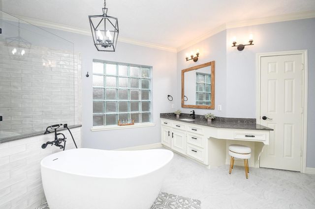 2107 Pecan Trail Drive, Richmond, TX 77406