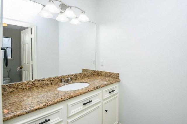 2107 Pecan Trail Drive, Richmond, TX 77406