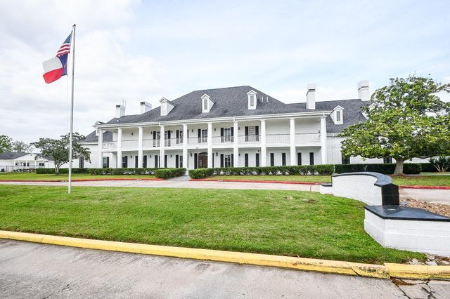 2107 Pecan Trail Drive, Richmond, TX 77406