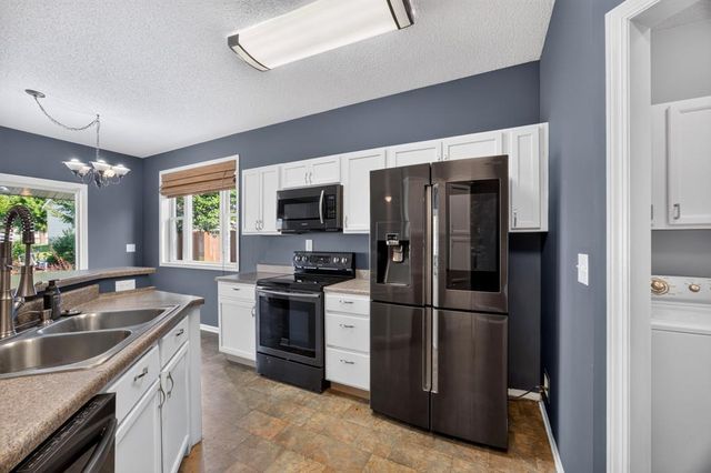 4306 Ivy Avenue SE, Rochester, MN 55904