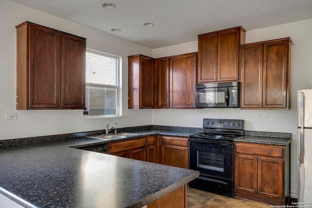 2435 Sundrop Bay, San Antonio, TX 78224