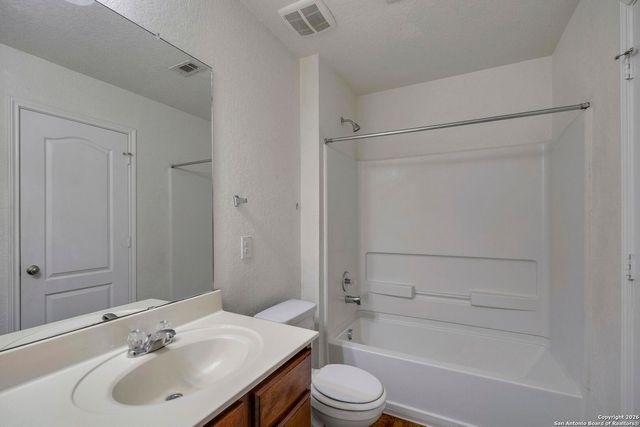 2435 Sundrop Bay, San Antonio, TX 78224