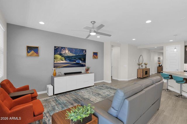 19607 W BADGETT Lane, Litchfield Park, AZ 85340