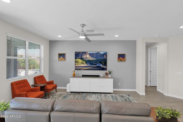 19607 W BADGETT Lane, Litchfield Park, AZ 85340