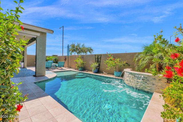 19607 W BADGETT Lane, Litchfield Park, AZ 85340