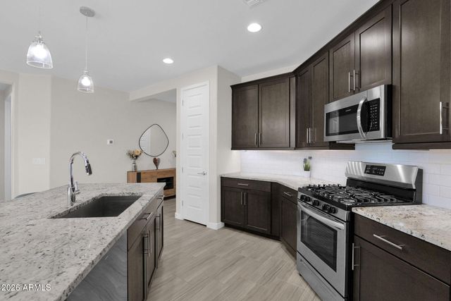 19607 W BADGETT Lane, Litchfield Park, AZ 85340