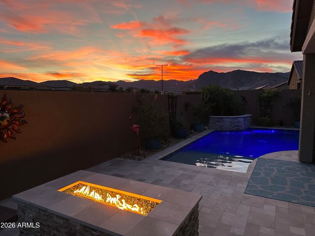 19607 W BADGETT Lane, Litchfield Park, AZ 85340