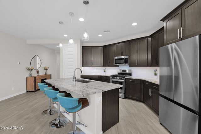 19607 W BADGETT Lane, Litchfield Park, AZ 85340