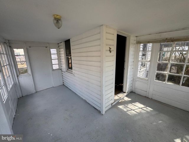 729 E HAVERFORD RD, Bryn Mawr, PA 19010