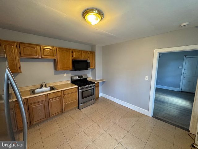 729 E HAVERFORD RD, Bryn Mawr, PA 19010