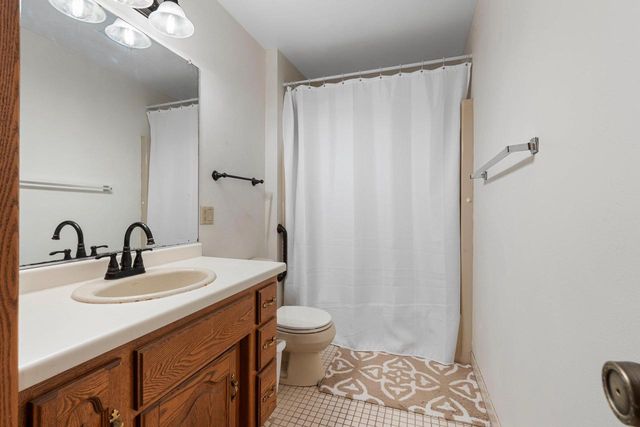 1657 HICKORY HOLLOW LANE, Menasha, WI 54952