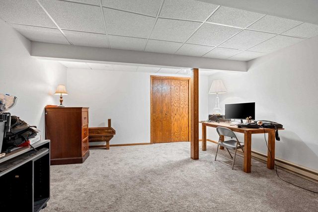1657 HICKORY HOLLOW LANE, Menasha, WI 54952