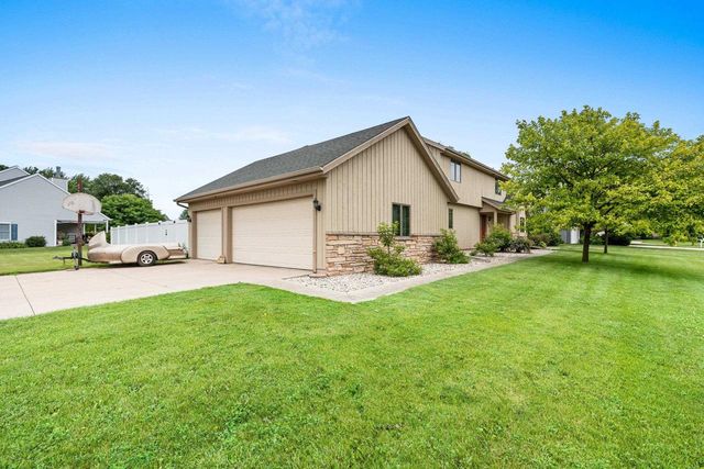 1657 HICKORY HOLLOW LANE, Menasha, WI 54952