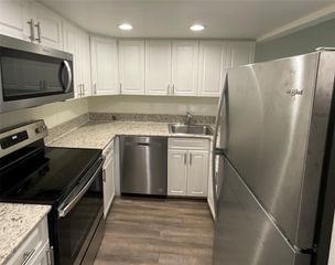 19455 NE 10 Avenue 6-322, North Miami Beach, FL 33179